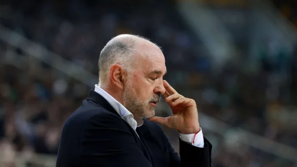 Sah eine Niederlage seines Teams: Bayern-Trainer Pablo Laso. - &copy; Yorgos Karahalis/dpa