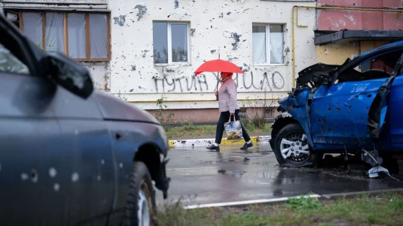 Spuren des Kriegs im ukrainischen Irpin. - &copy; Sebastian Gollnow/dpa
