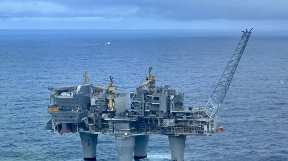 Die Gasf&ouml;rderplattform Troll A vor der norwegischen Westk&uuml;ste: Das staatliche deutsche Energieunternehmen Sefe und der norwegische Konzern Equinor haben langfristige Gaslieferungen vereinbart. - &copy; Steffen Trumpf/dpa