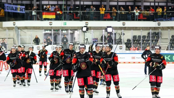 Die DEB-M&auml;nner setzten sich nach R&uuml;ckstand noch gegen &Ouml;sterreich durch. - &copy; Christian Kolbert/dpa/Archivbild