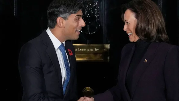 Der britische Premierminister Rishi Sunak (l) empf&auml;ngt US-Vizepr&auml;sidentin Kamala Harris in der Downing Street 10. - &copy; Kirsty Wigglesworth/AP/dpa