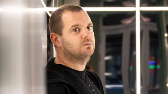 Mike Skinner, britischer Rapper, Musiker und Produzent, auch bekannt unter dem Namen seines Rap-Projektes The Streets, aufgenommen bei einem Interviewtermin mit der Deutschen Presse-Agentur. - &copy; Monika Skolimowska/dpa