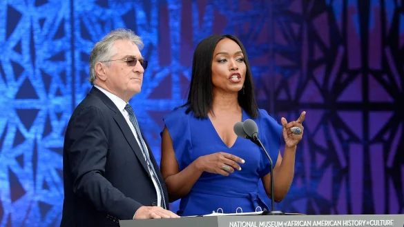 In &laquo;Zero Day&raquo; ist Angela Basset die US-Pr&auml;sident, Robert De Niro spielt einen ehemaligen Pr&auml;sidenten. - &copy; Olivier Douliery/SIPA Pool/dpa