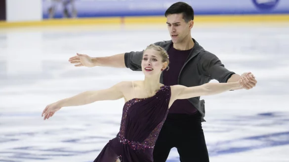 Minerva-Fabienne Hase und Nikita Wolodin konnten im Eiskunstlauf-Kurzprogramm ihren pers&ouml;nlichen Rekord brechen. - &copy; Mikko Stig/
/dpa