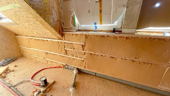 Wird ein Haus energetisch saniert, ist das ein großer Kraftakt. Für Hilfe vom Staat gibt es viele Vorgaben, etwa zu den Eigenschaften einer Wärmedämmung. - © Alexander Ludwig/dpa-tmn