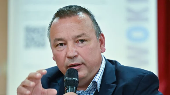 Der parteilose Kandidat Sven Herzberger gewinnt die Landratswahl im Kreis Dahme-Spreewald. - &copy; Patrick Pleul/dpa