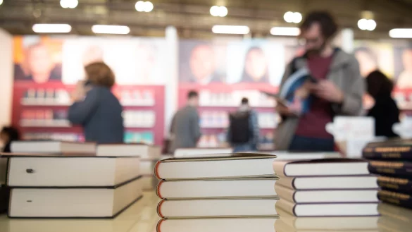 Die Frankfurter Buchmesse will 2024 Tschechien gro&szlig; herausstellen. - &copy; Sebastian Christoph Gollnow/dpa