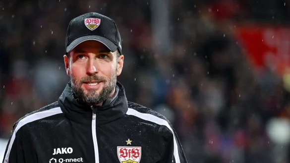 VfB-Trainer Sebastian Hoene&szlig; dr&uuml;ckt der U17-Nationalmannschaft bei der WM die Daumen. - &copy; Harry Langer/dpa