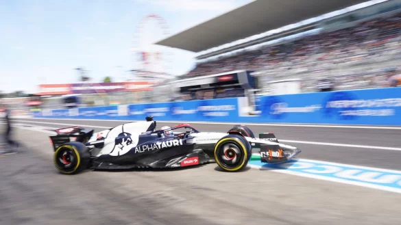 Liam Lawson fährt auch in Katar für den weiter verletzten Alpha-Tauri-Piloten Daniel Ricciardo. - © Toru Hanai/AP/dpa