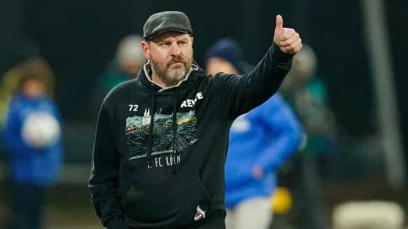 K&ouml;lns Trainer Steffen Baumgart gestikuliert. - &copy; Uwe Anspach/dpa