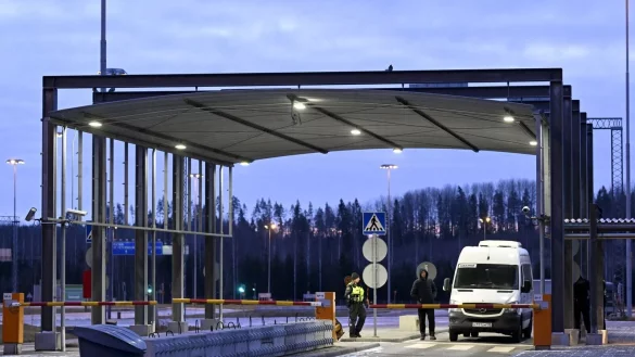 Die Grenzstation Nuijamaa zwischen Russland und Finnland. - © Vesa Moilanen/Lehtikuva/dpa