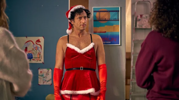 &laquo;Zwei Weihnachtsm&auml;nner sind einer zu viel&raquo; mit Serkan Kaya hat den Fernsehabend beim Gesamtpublikum f&uuml;r sich bestritten. - &copy; Nik Konietzny/ZDF/dpa