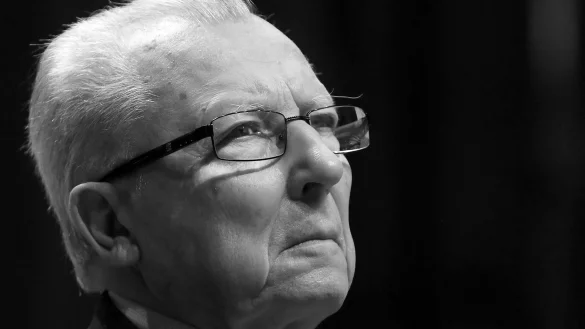 Der frühere EU-Kommissionspräsident Jacques Delors ist tot. - © Olivier Hoslet/EPA/dpa