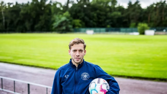 Doron Bruck ist Kapit&auml;n bei TuS Makkabi. - &copy; Carsten Koall/dpa