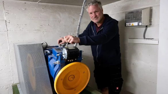 Fr&uuml;her Fu&szlig;ball-Profi, heute Leiter der Haustechnik in einem Seniorenheim: Dennis Grassow. - &copy; Sven Hoppe/dpa