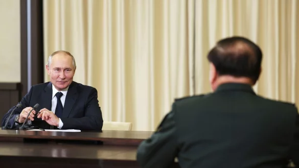 Milit&auml;rkooperation: Wladimir Putin hat den chinesischen Befehlshaber Zhang Youxia zu Gespr&auml;chen in Moskau getroffen. - &copy; Gavriil Grigorov/Pool Sputnik Kremlin/AP/dpa