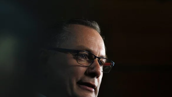 Nach Angaben der AfD vom Donnerstagabend hat Chrupalla das Krankenhaus inzwischen verlassen. - © Carsten Koall/dpa