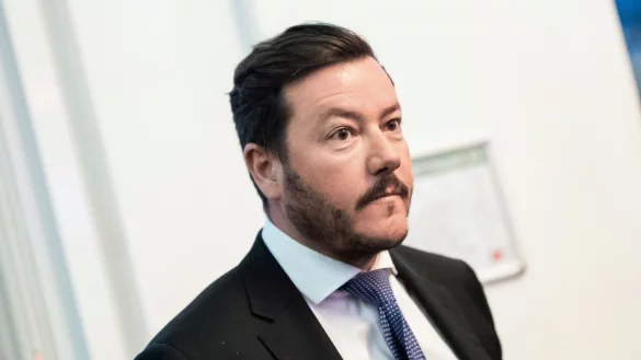 Die Signa Holding GmbH des österreichischen Immobilien- und Handelsunternehmers René Benko hat eine Insolvenzanmeldung angekündigt. - © Marcel Kusch/dpa