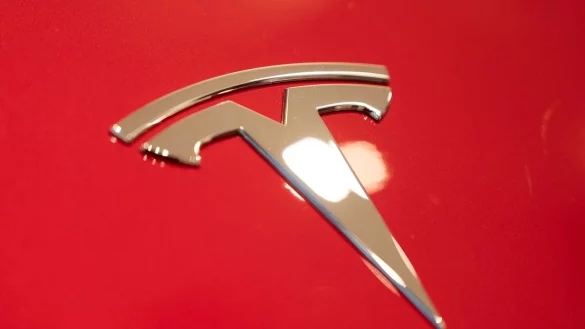 Das &laquo;Autopilot&raquo;-System von Tesla ist umstritten. - &copy; Christophe Gateau/dpa