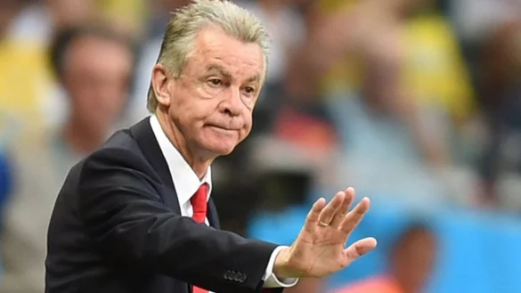 R&auml;t Leverkusen-Coach Xabi Alonson zu einem sofortigen Wechsel ab: Ottmar Hitzfeld. - &copy; Marius Becker/dpa