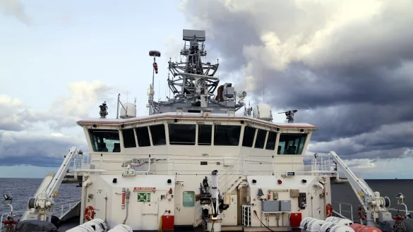 Das Offshore-Schiff Turva des finnischen Grenzschutzes ist auf Patrouille auf der Ostsee in der N&auml;he der Stelle, an der die besch&auml;digte Balticconnector-Gaspipeline im Finnischen Meerbusen geortet wurde. - &copy; Finnish Border Guard/Rajavartiolaitos/Lehtikuva/dpa