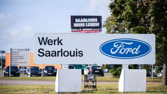 Es bleibt unklar, wie es im Ford-Werk in Saarlouis weitergeht. - &copy; Oliver Dietze/dpa