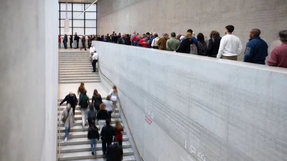 Die H&auml;user der Stiftung Preu&szlig;ischer Kulturbesitz - wie hier das Pergamonmuseum - sind ein Publikumsmagnet mit zuletzt rund vier Millionen Besuchen. - &copy; Sebastian Christoph Gollnow/dpa