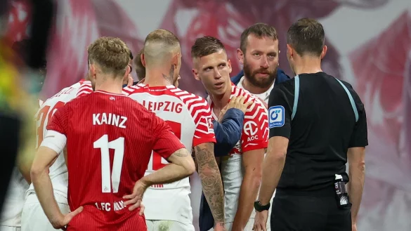 RB Leipzig muss vorerst auf Dani Olmo (M.) verzichten. - &copy; Jan Woitas/dpa