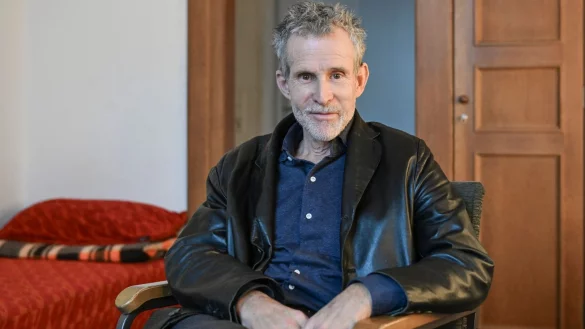 Der Schauspieler Ulrich Matthes erz&auml;hlt von Weihnachten in seiner Kindheit. - &copy; Jens Kalaene/dpa