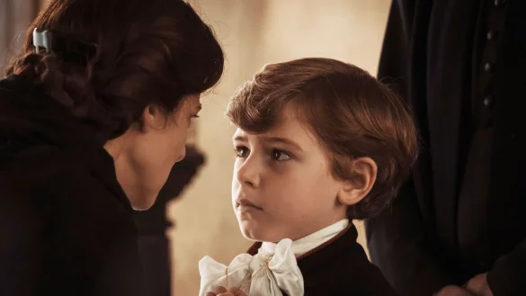 Enea Sala als der junge Edgardo Mortara und Barbara Ronchi als seine Mutter Marianna. - &copy; Anna Camerlingo/Pandora Filmverleih/dpa