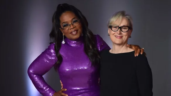Oprah Winfrey (l) und Meryl Streep bei der Academy Museum Gala. - &copy; Jordan Strauss/Invision/AP/dpa