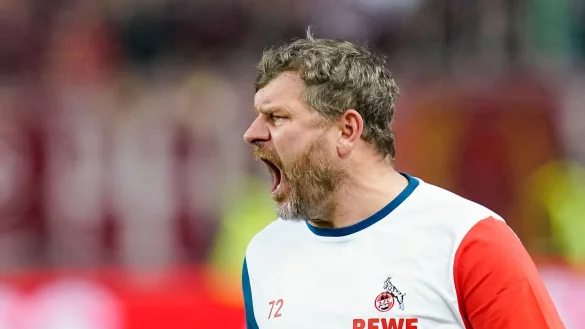 K&ouml;lns Trainer Steffen Baumgart reagiert auf das Aus der Mannschaft. - &copy; Uwe Anspach/dpa