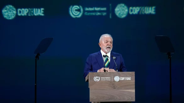 Brasiliens Pr&auml;sident Luiz In&aacute;cio Lula da Silva spricht beim UN-Klimagipfel. N&auml;chste Woche wird er in Berlin sein. - &copy; Rafiq Maqbool/AP/dpa