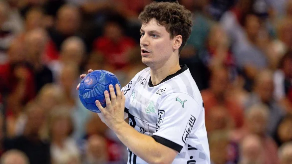 Kiels Elias Ellefsen &aacute; Skipag&ouml;tu steuerte zum Sieg in Paris sieben Tore bei. - &copy; Axel Heimken/dpa/Archivbild