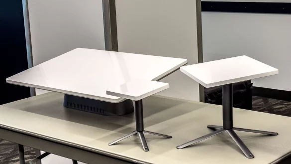 Amazon zeigt Prototypen von Antennen seines geplanten Dienstes Kuiper zur Internet-Versorgung aus dem All. - &copy; Andrej Sokolow/dpa