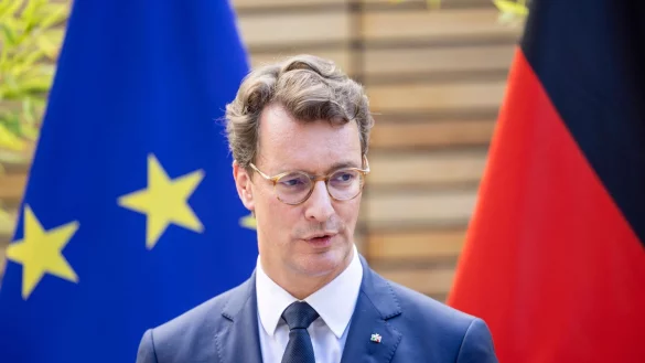 Hendrik W&uuml;st (CDU), Ministerpr&auml;sident von Nordrhein-Westfalen, spricht bei einem Termin. - &copy; Thomas Banneyer/dpa