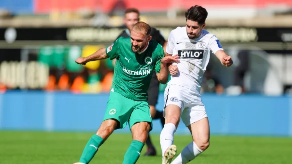 Im Duell zwischen F&uuml;rth und Elversberg kam es zu einem 1:1-Unentschieden. - &copy; Marco Steinbrenner/DEFODI Images/dpa