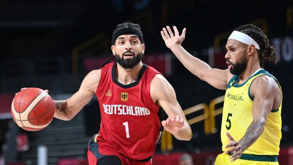 Joshiko Saibou (l) spielte erstmals seit dreieinhalb Jahren wieder in Deutschland. - &copy; Swen Pf&ouml;rtner/dpa