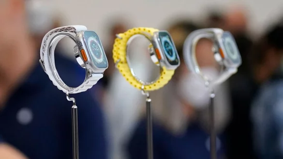 Ein Berufungsgericht hat Apples Eilantrag stattgegeben, den Importstopp vorläufig auszusetzen. - © Jeff Chiu/AP/dpa