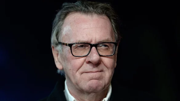 Der britische Schauspieler Tom Wilkinson ist im Alter von 75 Jahren gestorben. - © Facundo Arrizabalaga/EPA/dpa