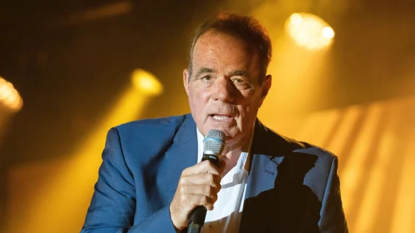 S&auml;nger Hein Simons (&laquo;Heintje&raquo;) geht es wieder besser. - &copy; Matthias Wehnert/dpa