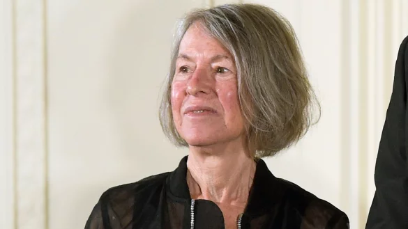 Die Dichterin Louise Gl&uuml;ck am 22. September 2016 bei einer Zeremonie zu ihrer Ehrung mit der National Humanities Medal der USA im East Room des Wei&szlig;en Hauses in Washington. - &copy; Susan Walsh/AP