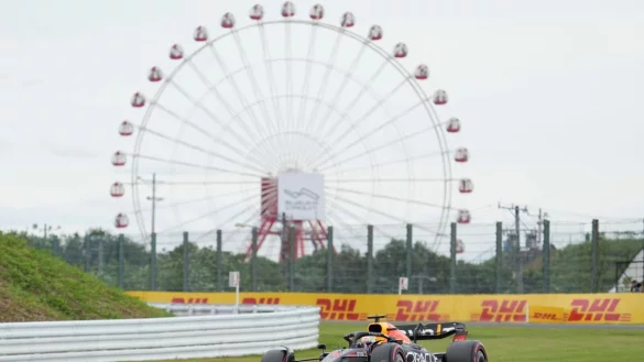 Beim Formel-1-Rennen im japanischen Suzuka könnte die WM-Entscheidung fallen. - © Toru Hanai/AP/dpa