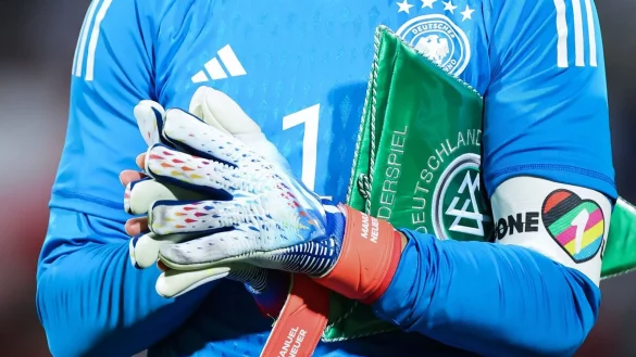 DFB-Kapit&auml;n Manuel Neuer wird bei der WM nicht mit der &laquo;One Love&raquo;-Kapit&auml;nsbinde auflaufen. - &copy; Christian Charisius/dpa