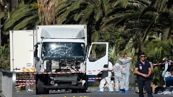 Der Tunesier Mohamed Lahouaiej Bouhlel raste in Nizza mit einem tonnenschweren Lastwagen in eine Menschenmenge. - &copy; Andreas Gebert/dpa