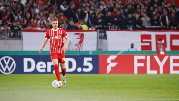 Freiburgs Matthias Ginter am Ball. - © Philipp von Ditfurth/dpa