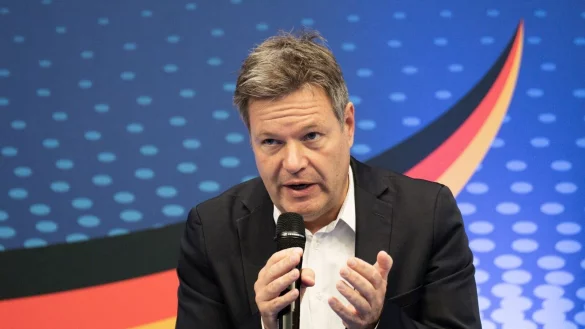 Wirtschaftsminister Habeck hat der Ukraine Hilfe f&uuml;r den Winter zugesagt. - &copy; Michael Kappeler/dpa-Pool/dpa