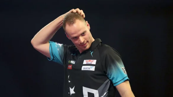 Verpasste knapp die Qualifikation für die Darts-WM: Max Hopp. - © Bradley Collyer/Press Association/dpa