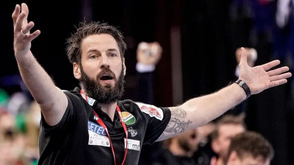 Magdeburgs Trainer Bennet Wiegert kommt beim FC Porto mit einem Remis davon. - &copy; Axel Heimken/Deutsche Presse-Agentur GmbH/dpa