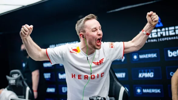 Heroic um Ansager cadiaN zeigte sich vor dem IEM Major im CS:GO-Turnier Blast Premier Showdown in guter Verfassung. - © Foto: Michal Konkol/Blast Premier